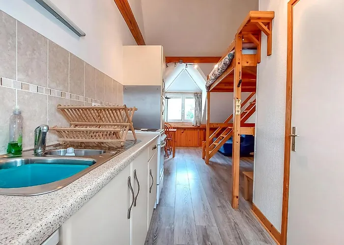 Stunning Apartment In Saint-Lunaire